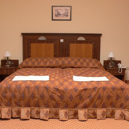 Oereg Miskolcz Hotel Экстерьер фото