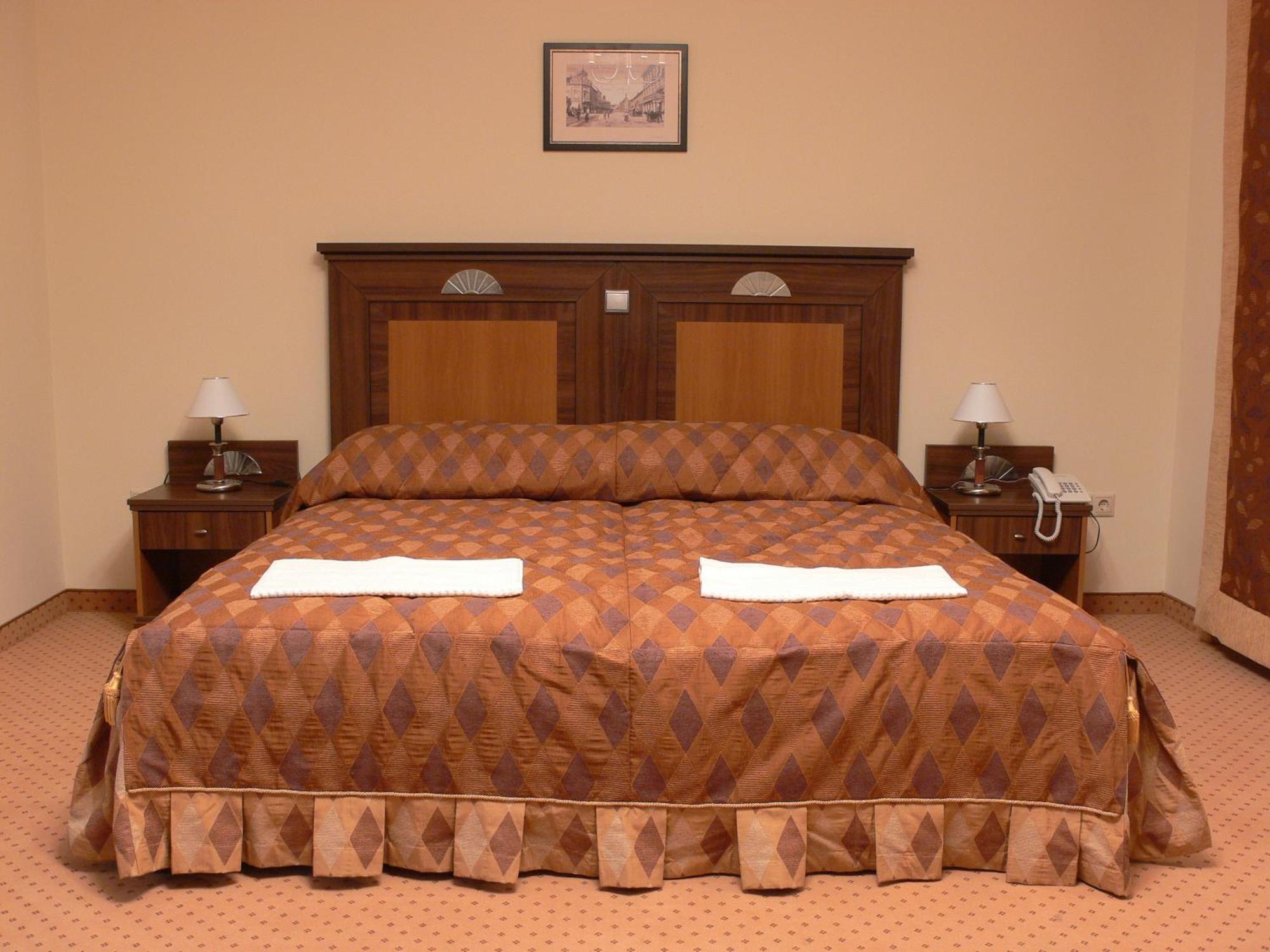 Oereg Miskolcz Hotel Экстерьер фото